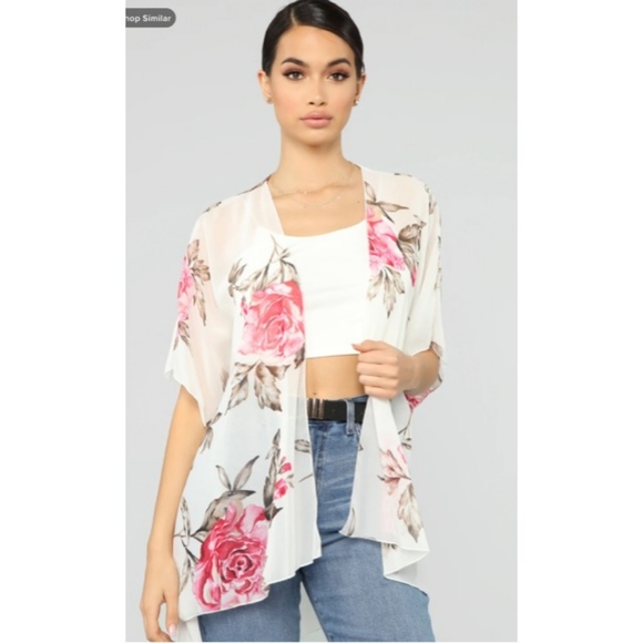 New fashion nova floral kimono - Picture 3 of 12